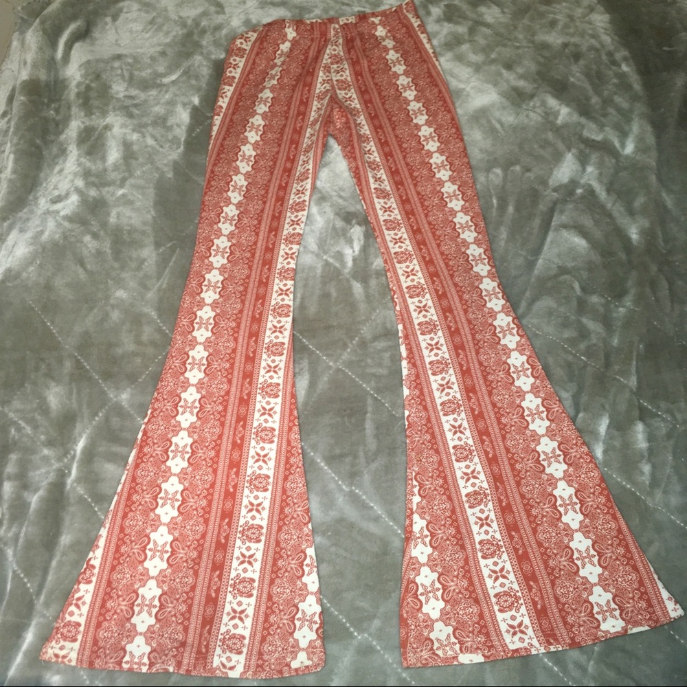 Boohoo flare print pants size 4 , worn a few times